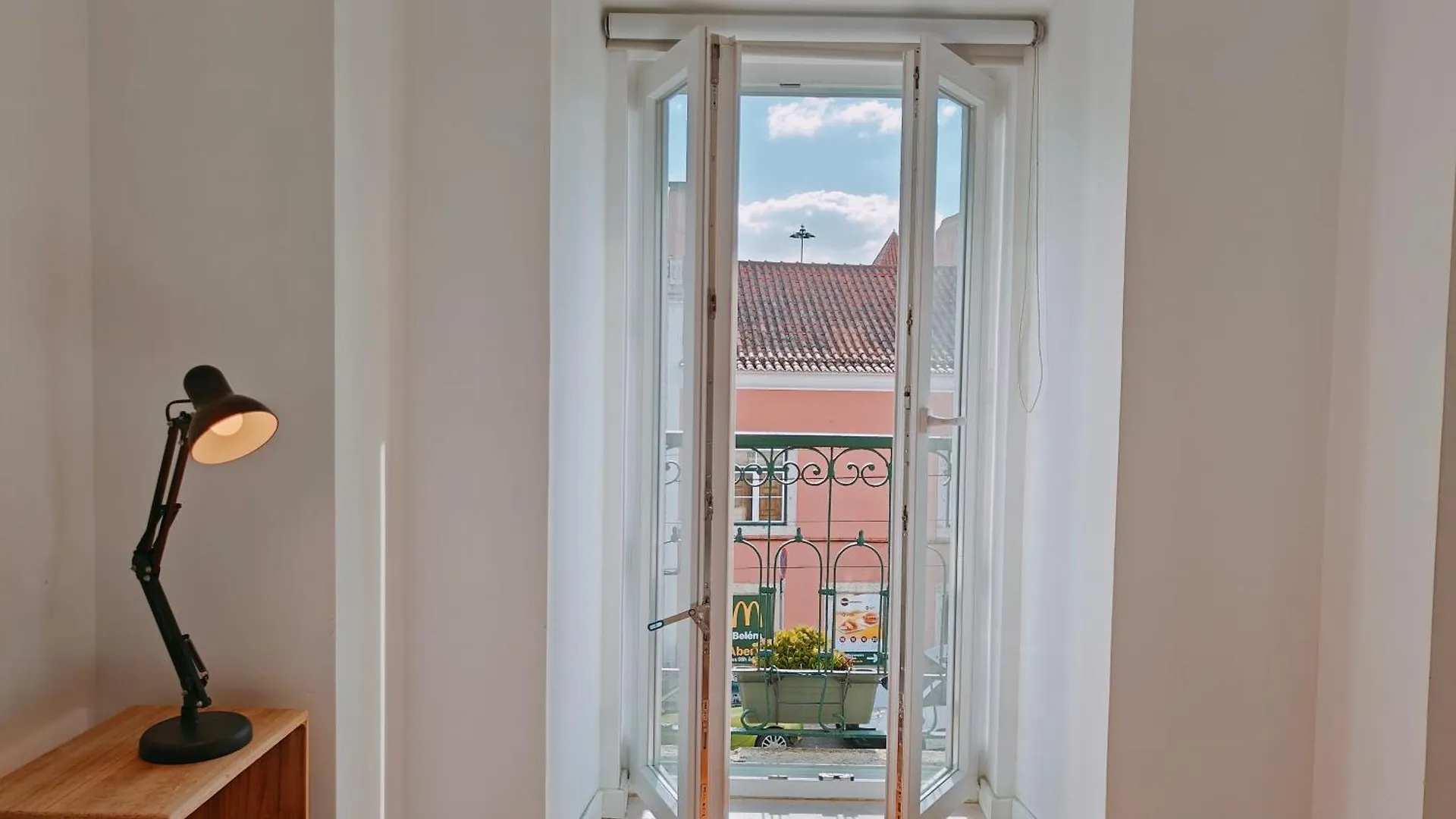 Jeronimos Apartments Best Place In Lisbon - 1º D